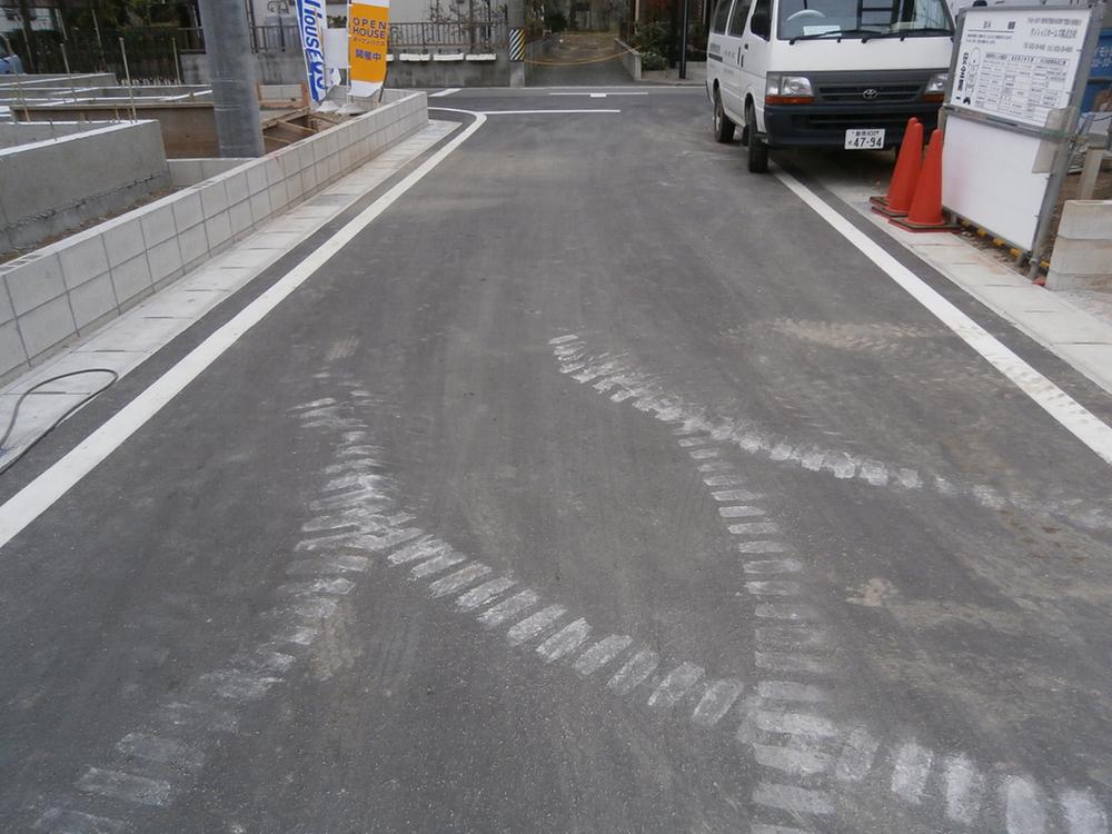 Local photos, including front road. Local (12 May 2013) Shooting