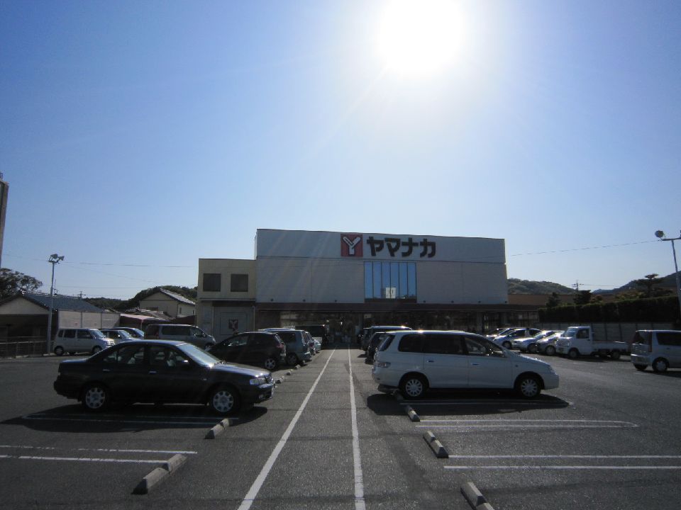 Supermarket. Yamanaka Goyu store up to (super) 1589m