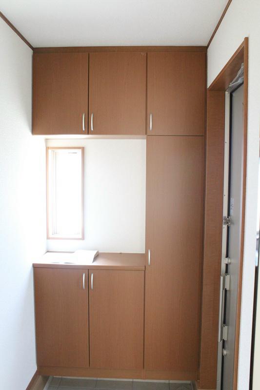 Rendering (introspection). Shoe box