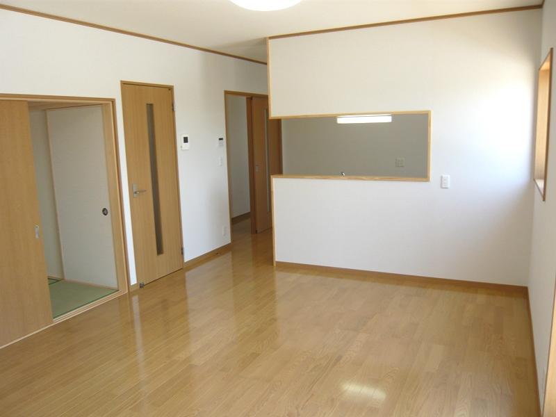 Living. Local (May 2013) Shooting