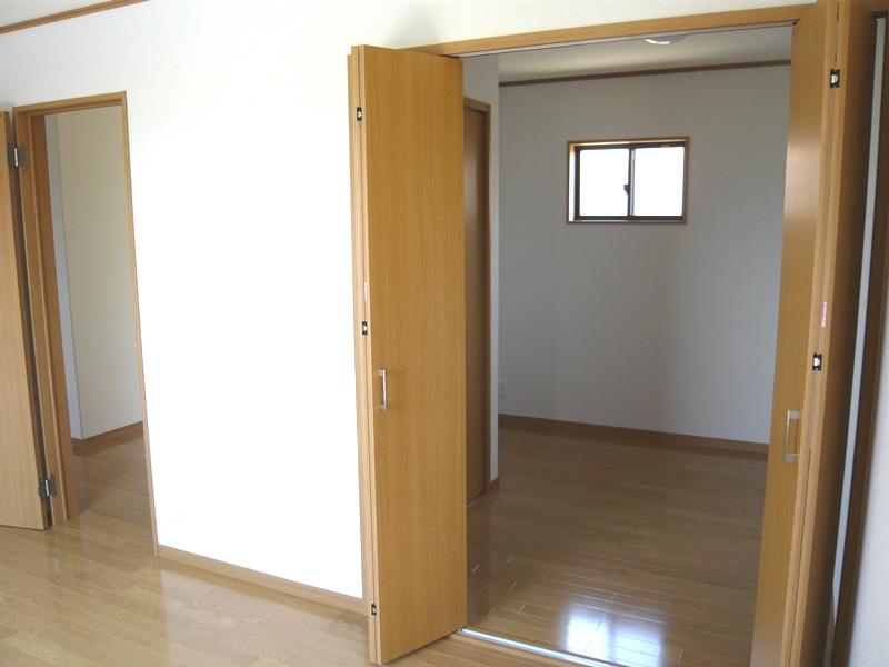 Receipt. Room (May 2013) Shooting