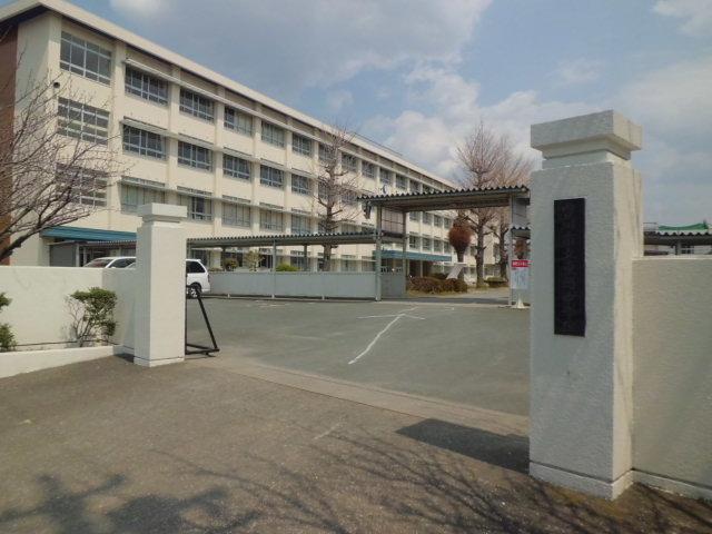 Junior high school. 1398m to Toyokawa Municipal Eastern Junior High School