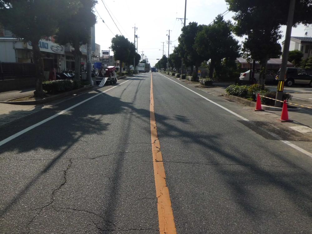 Local photos, including front road. Local (12 May 2013) Shooting