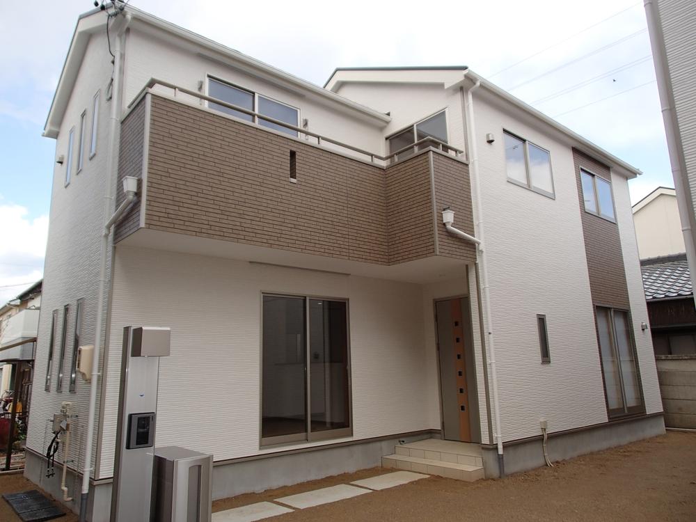 Local appearance photo.  ■  ■  □ It was completed □  ■  ■  □ Weekday ・ Your visit is possible at any time regardless of Saturdays, Sundays, and holidays □  ■  ■   ◆ Please tell us your desired date feel free to.  ◆ Time of your visit to, Also accepts mortgage counseling.  ◆ Surrounding properties also will guide you. 