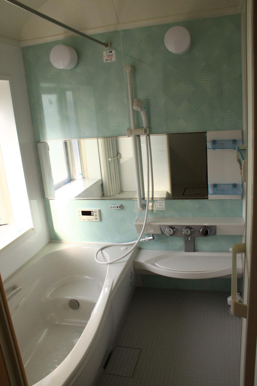 Bathroom. It is a popular push water washing of INAX. Ease of use is outstanding. 