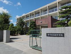 Junior high school. Close to the 700m popular southern junior high school to the South Junior High School