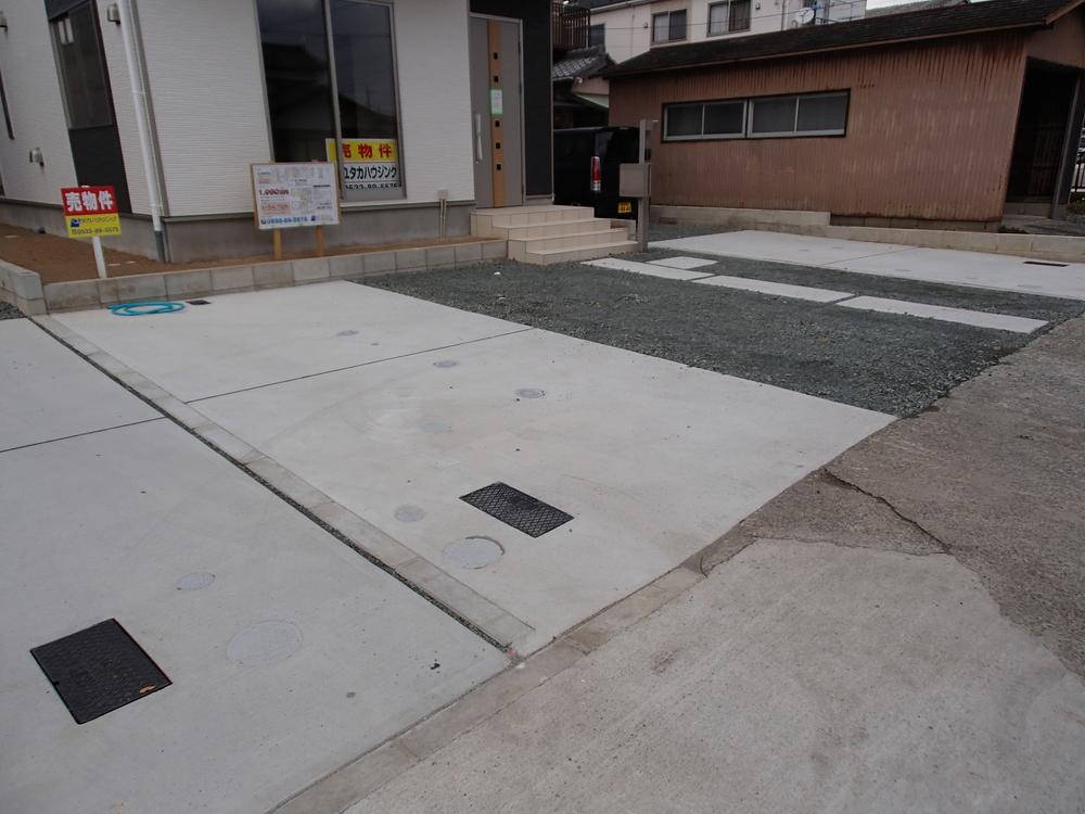 Parking lot. Local (12 May 2013) Shooting