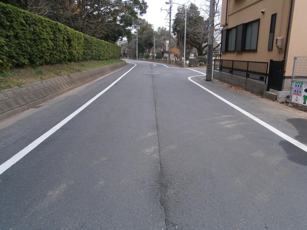 Local photos, including front road. Local (12 May 2013) Shooting