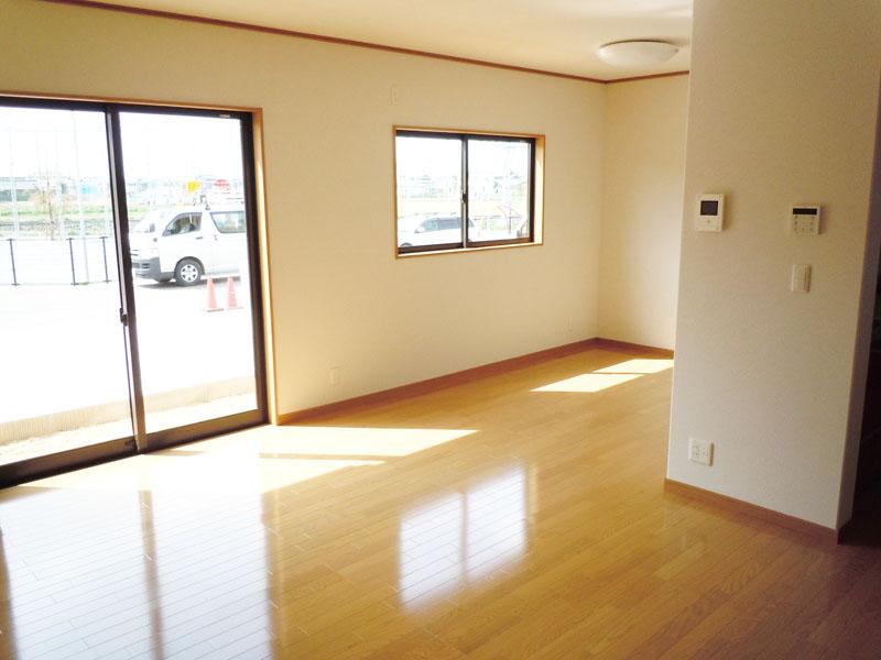 Living. Local (March 2013) Shooting