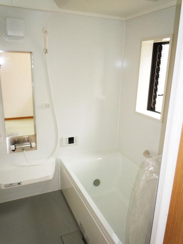 Bathroom. Indoor (March 2013) Shooting