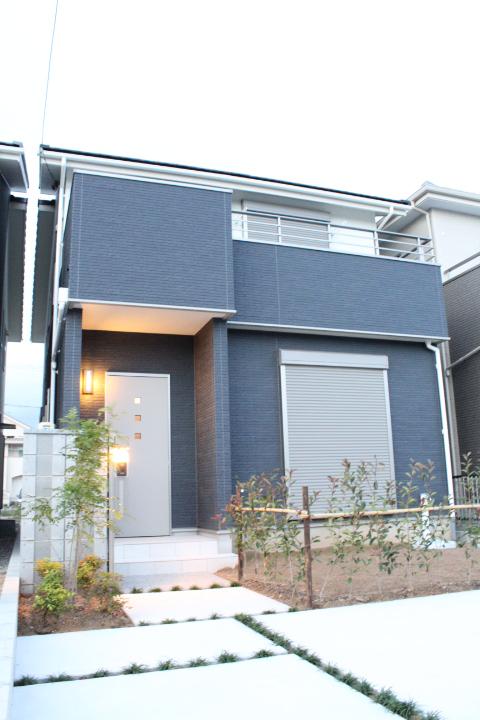 Local appearance photo. Local (10 May 2013) Shooting