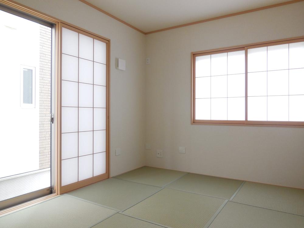 Non-living room. Indoor (12 May 2013) Shooting