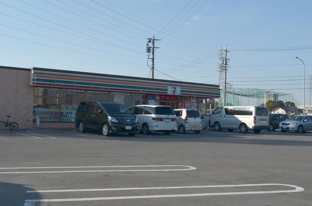 Convenience store. 618m to Seven-Eleven Toyota City Miyuki-cho, shop
