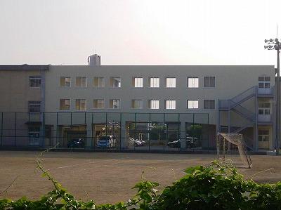 Junior high school. 654m until Toyoda City dragon junior high school