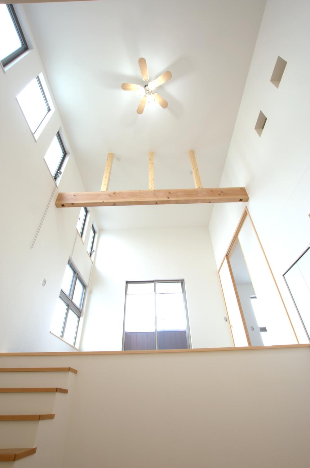 Same specifications photos (living)