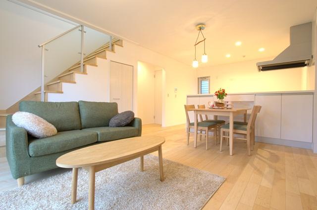 Same specifications photos (living)