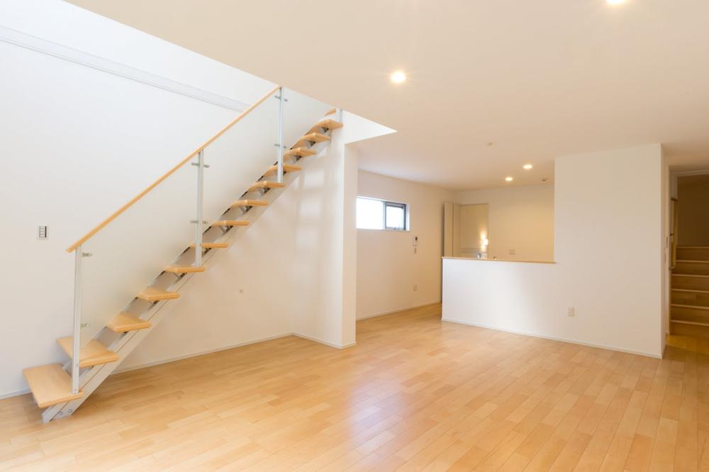 Same specifications photos (living)