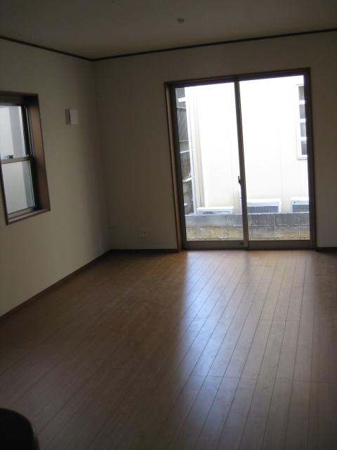 Living. Indoor (11 May 2013) Shooting