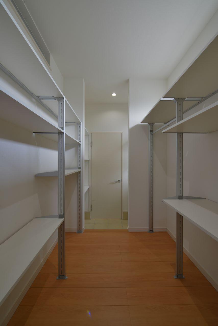 Receipt. (No. 8 land House) on the ground floor storage space site (August 23, 2013) Shooting