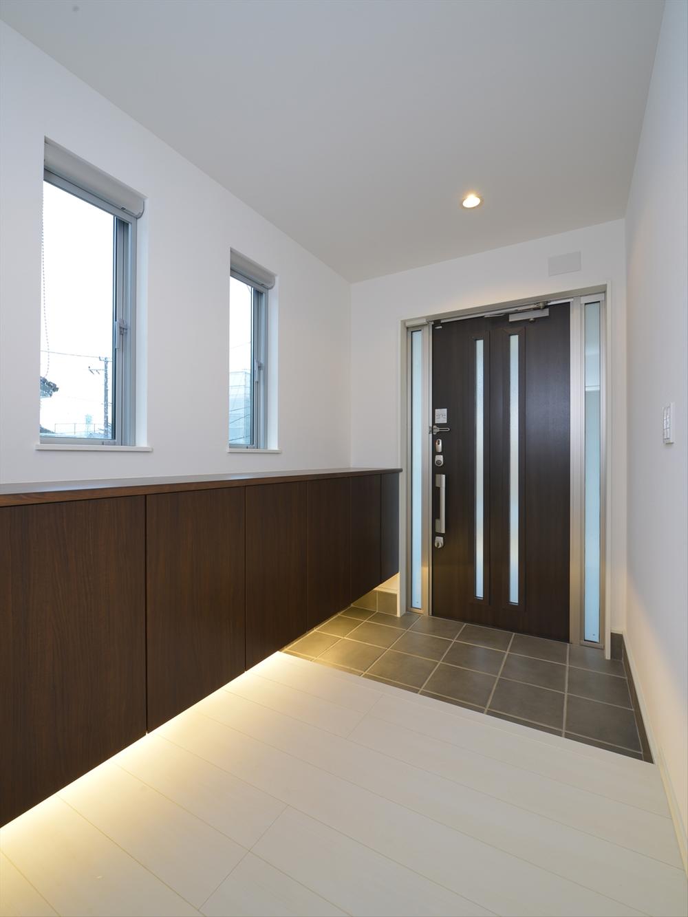 Entrance. (No. 32 locations House) entrance site (December 2013) Shooting