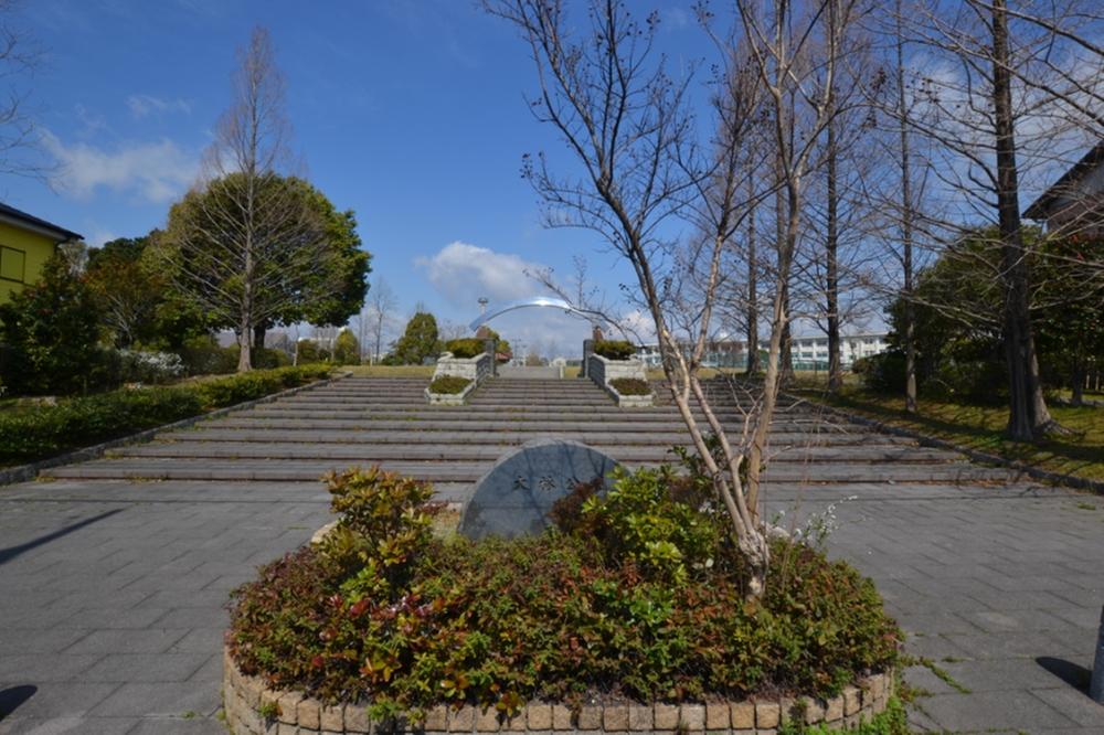 park. 1041m to Obayashi park