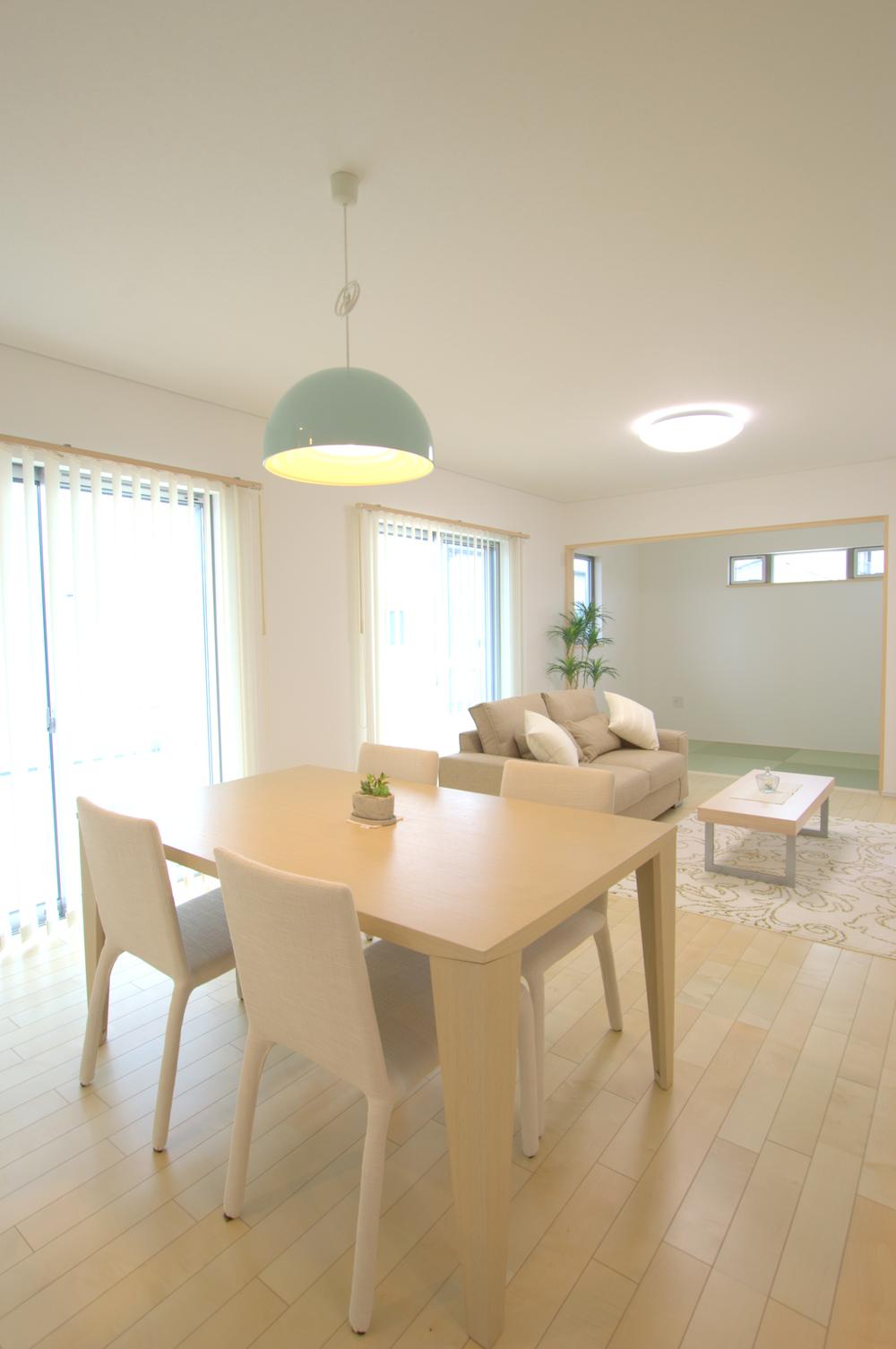 Living. Dimanche × Eco-Town collaboration planning