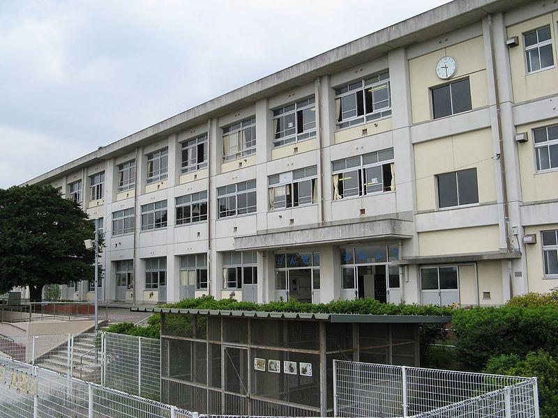 Primary school. 891m until Toyoda City Obayashi Elementary School