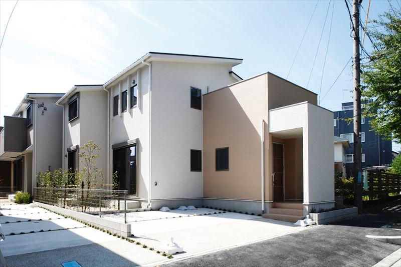 Local appearance photo. A Togaikan: spacious roof balcony charm! As you can relax comfortably outside the sunny climate, Spacious we established the roof balcony. Also consider the privacy from the front road, The wall is safe since the plan to increase