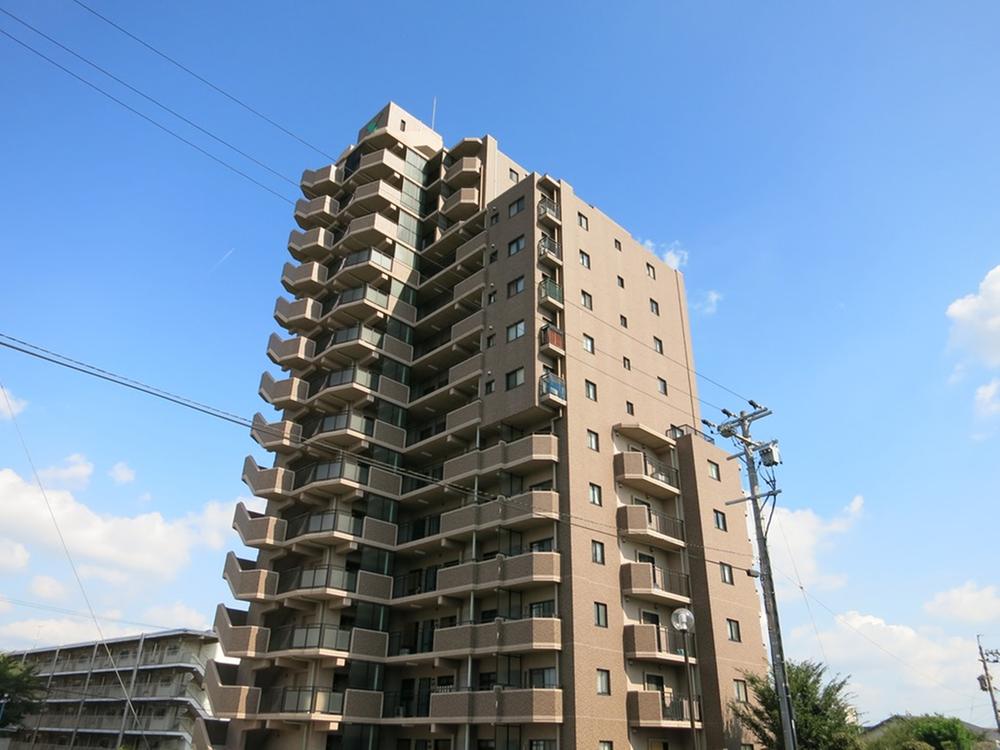Local appearance photo. 15-storey