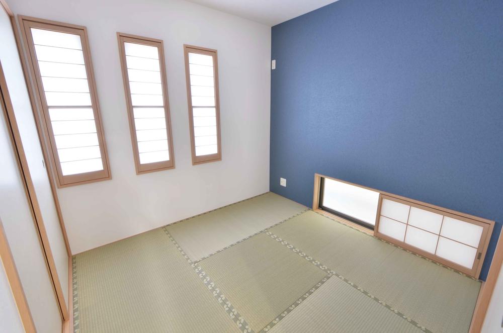 Non-living room. Is a Japanese-style room. 