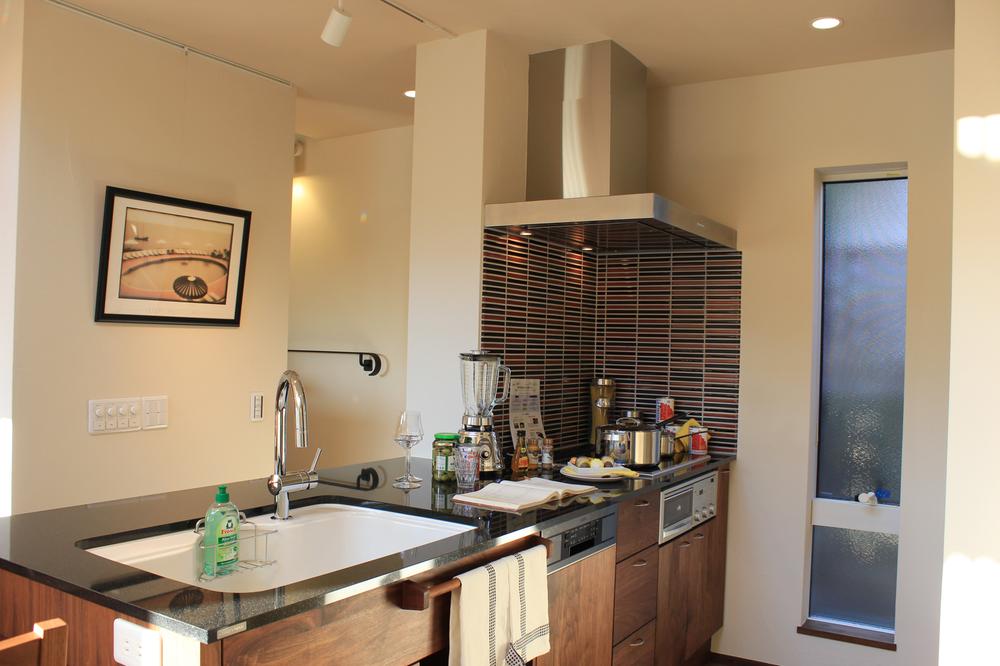 Other introspection. Stylish design, Because it is a top plate of the luxurious kitchen ^^ natural stone, You can also create bread and cookies. 