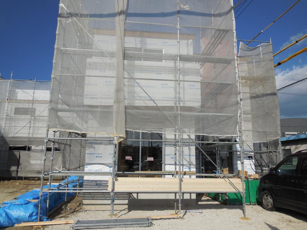 Local appearance photo. Local (11 May 2013) Shooting