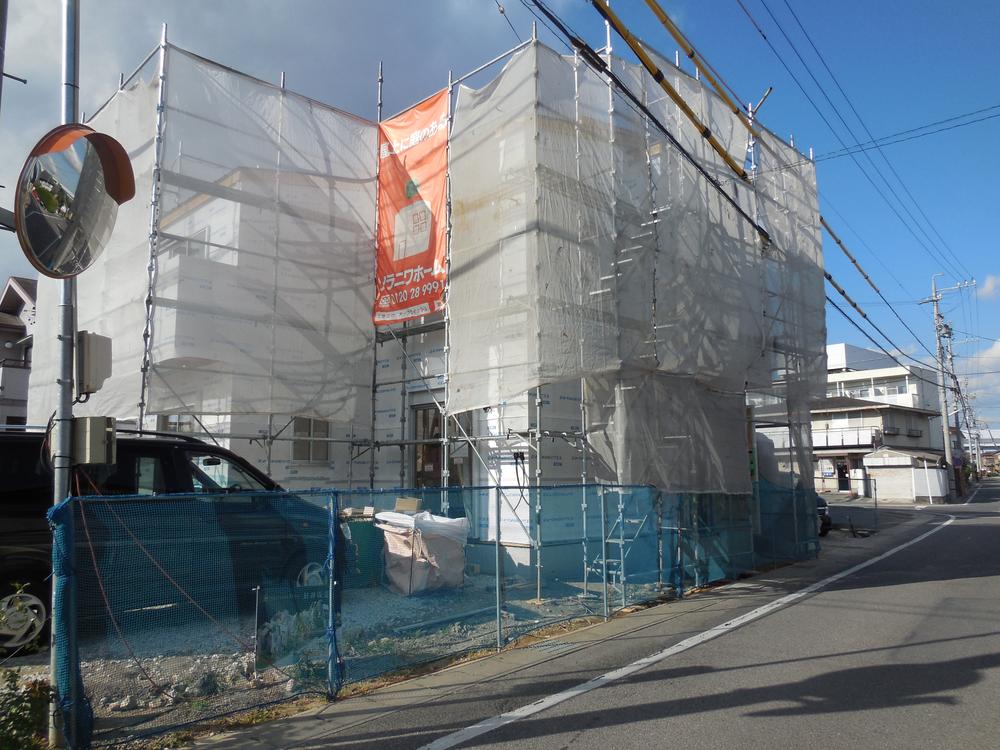 Local appearance photo. Local (11 May 2013) Shooting