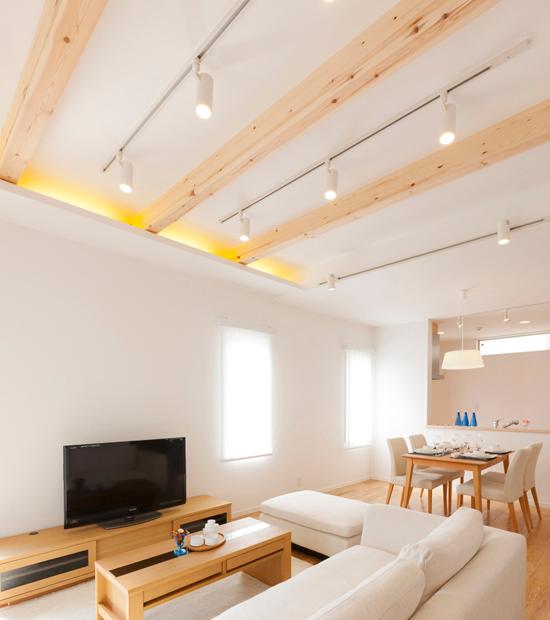 Other Equipment. Open and stylish beam to LDK show ceiling style