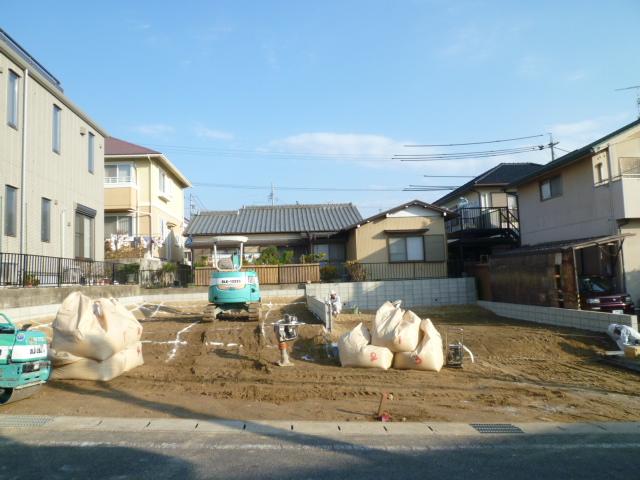 Local appearance photo. Local (12 May 2013) Shooting