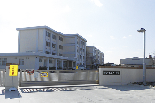 Surrounding environment. Municipal water purification Elementary School (about 10 minutes ・ About 770m)