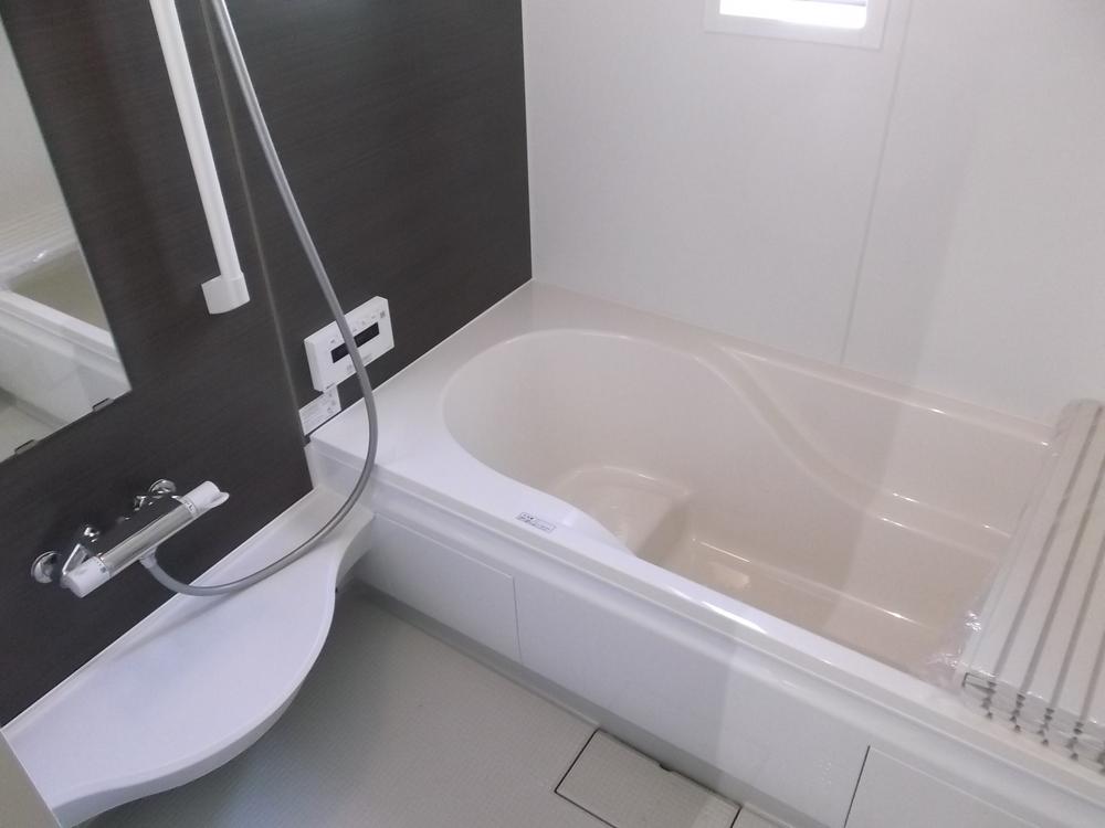 Bathroom. 1 tsubo or more bathroom