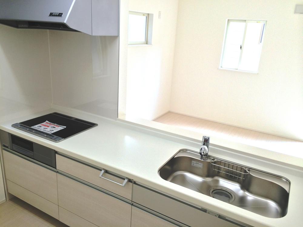 Kitchen. Spacious kitchen, Moreover, energy-saving IH with cooking heater