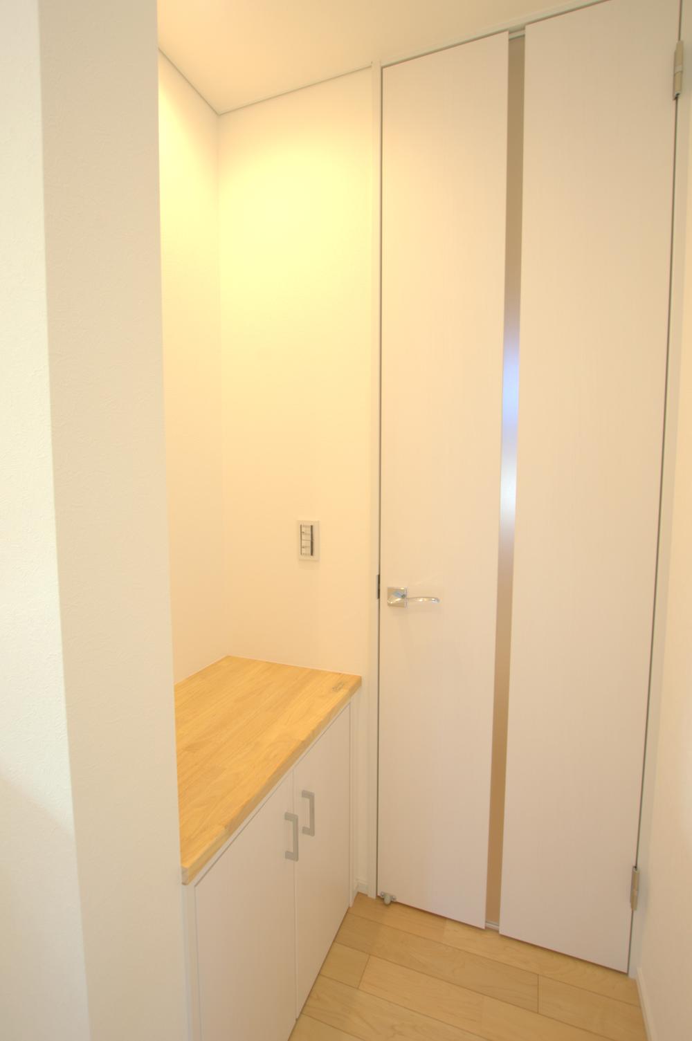 Living. Also equipped with Living storage