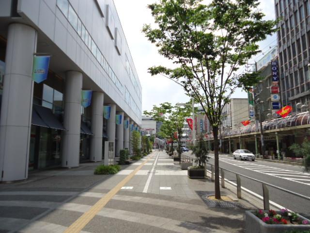 Streets around. The streets heading to Toyota City Station, It has been flat and in good condition.