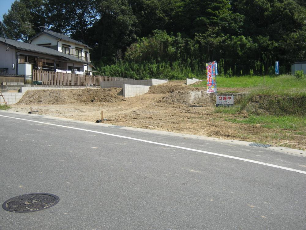 Local photos, including front road. Local (September 2013) Shooting