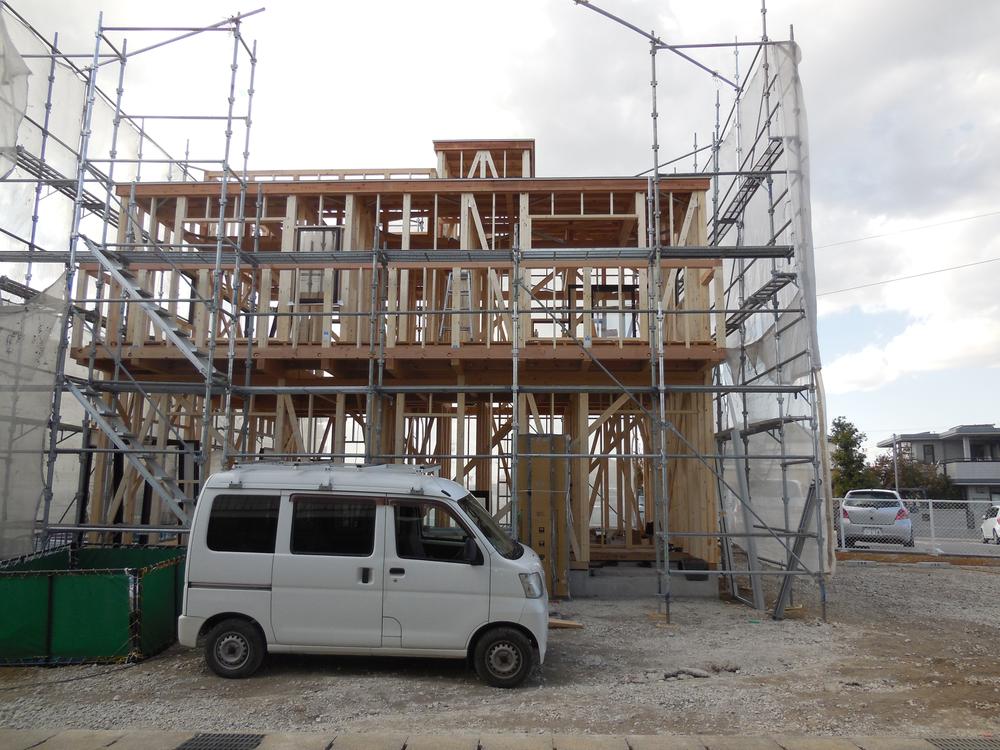 Local appearance photo. Local (11 May 2013) Shooting