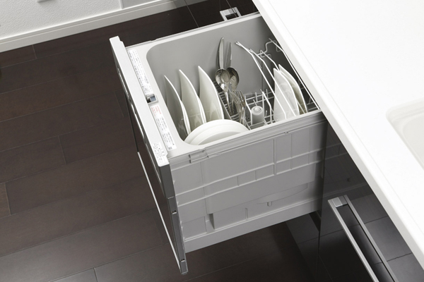 Kitchen.  [Dish washing and drying machine] Easy to out of tableware in the pull-out, 6 servings of dishes at one time is a large-capacity design can be stored. To reduce the burden of housework (same specifications)