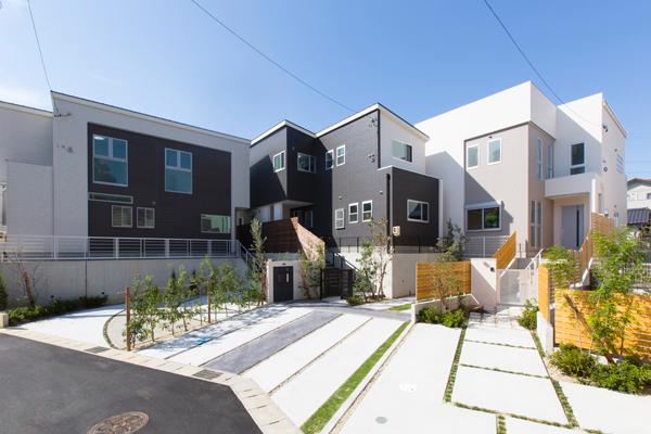 Local appearance photo. Local (10 May 2013) Shooting