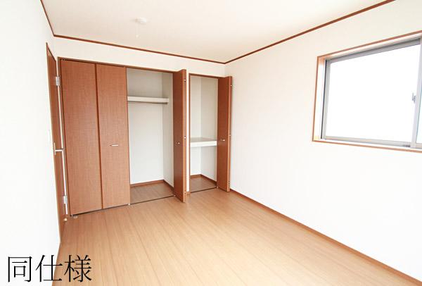 Same specifications photos (Other introspection). Same specifications