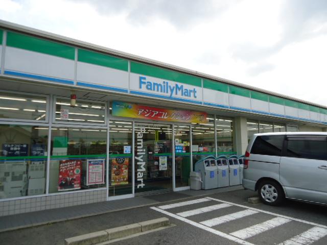 Streets around. FamilyMart 3-minute walk from the Toyota Shimizu shop [240m]