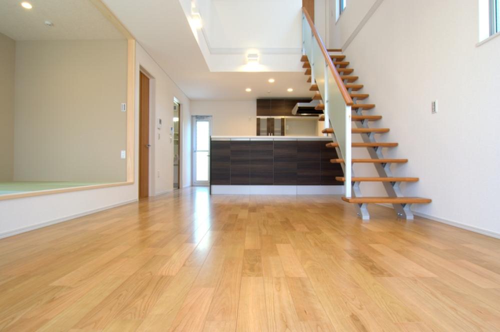 Same specifications photos (living). Same specifications living