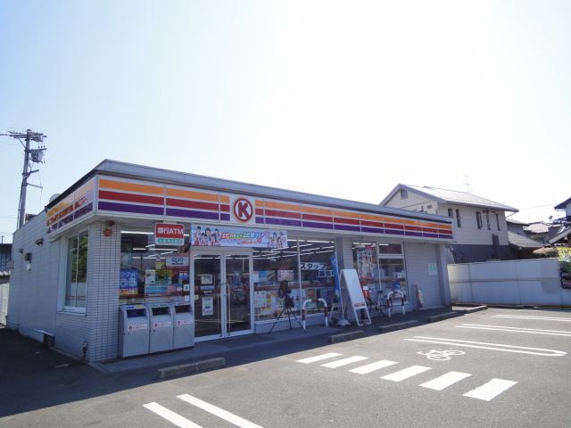 Convenience store. 640m to the Circle K (convenience store)