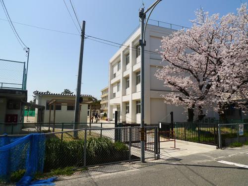 Primary school. To Tsushima Municipal Hilma elementary school 413m Hilma elementary school