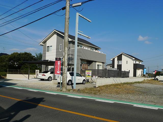 Local photos, including front road. Local (October 28, 2013) Shooting